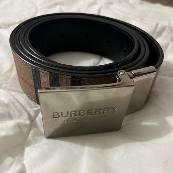 BURBERRY BELT